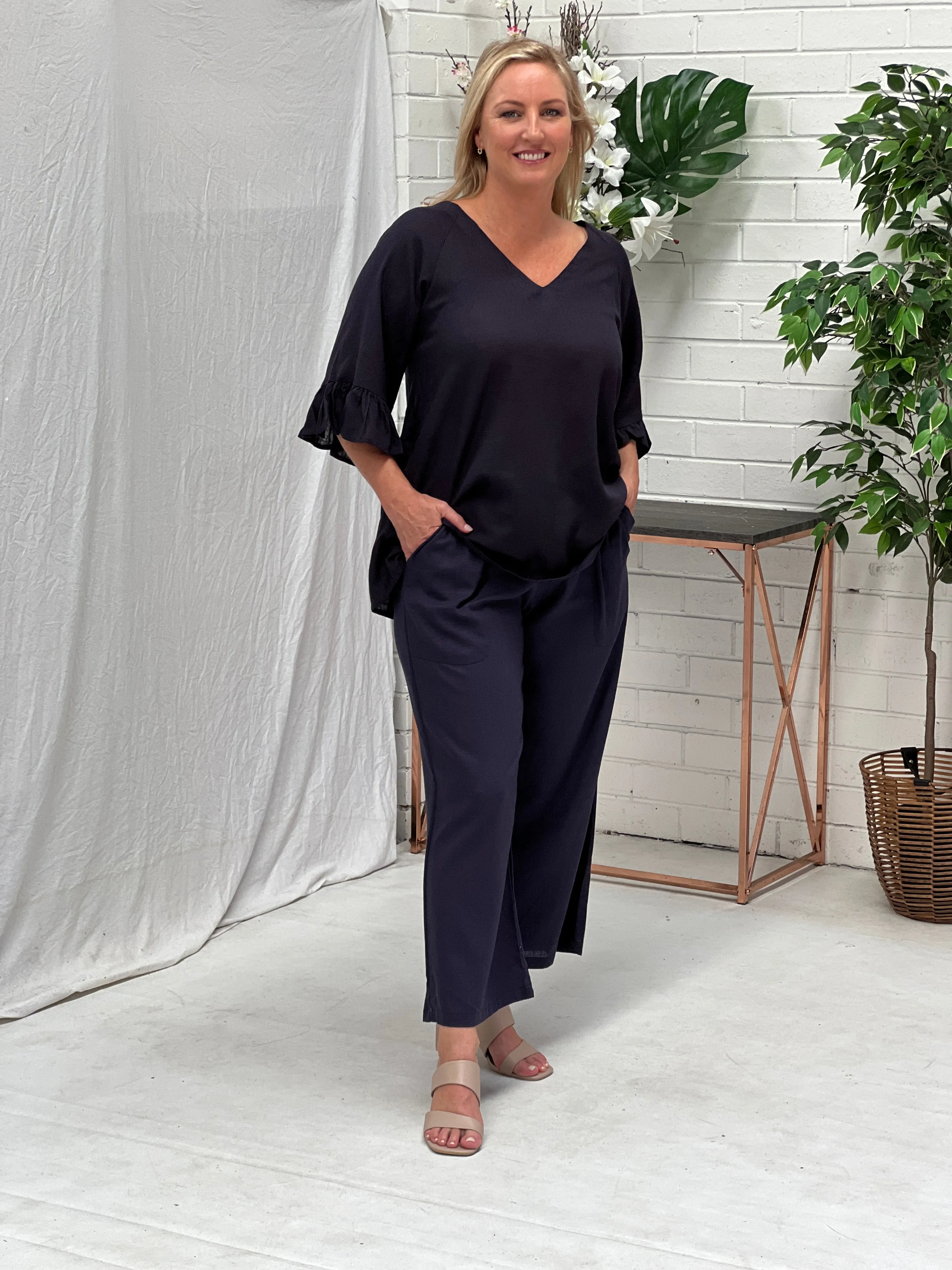 Niylah Navy Linen Pants